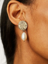 Load image into Gallery viewer, Astro Pearl Earrings - Moon
