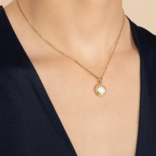 Load image into Gallery viewer, Mother of Pearl Necklace - Diva
