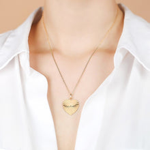 Load image into Gallery viewer, Gold Big Heart Necklace - Valentina
