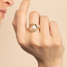 Load image into Gallery viewer, Pearl Ring - Eve
